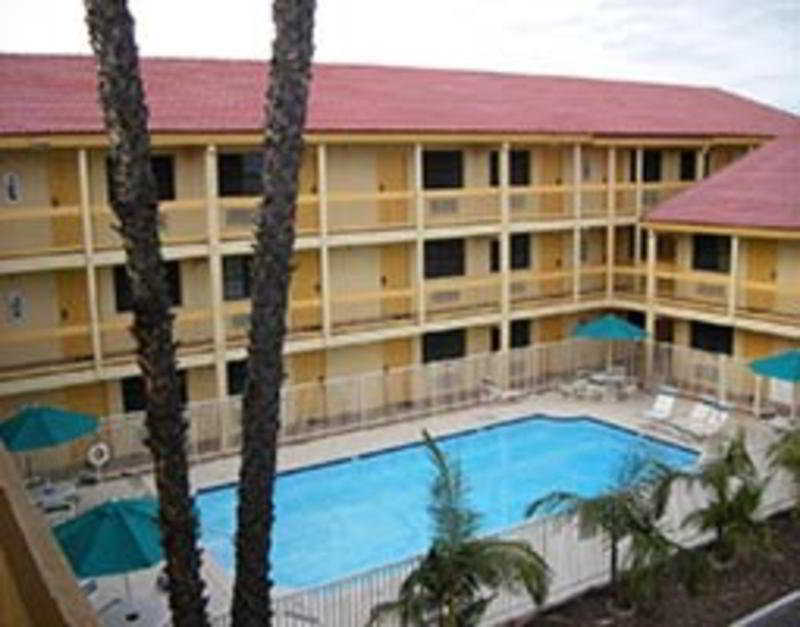 La Quinta Inn By Wyndham Costa Mesa Orange County Екстер'єр фото